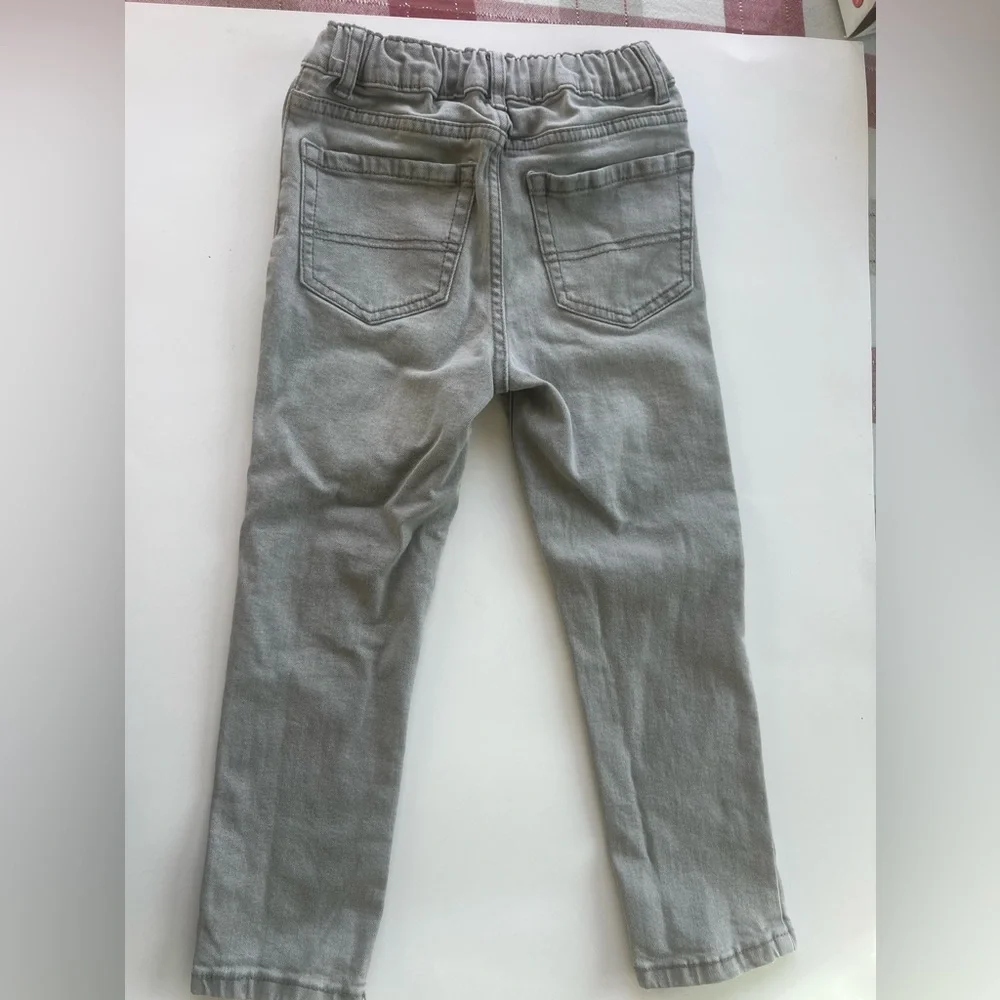 The children’s place toddlers skinny jeans size 5 color gray
